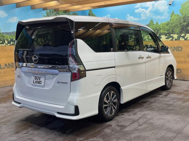 ☆全国のネクステージからお取り寄せが可能※!遠方の店舗に展示してあるクルマが気になる場合も、最寄りの店舗でご覧いただくことが可能です!是非私たちに要望をお聞かせください!※別途費用