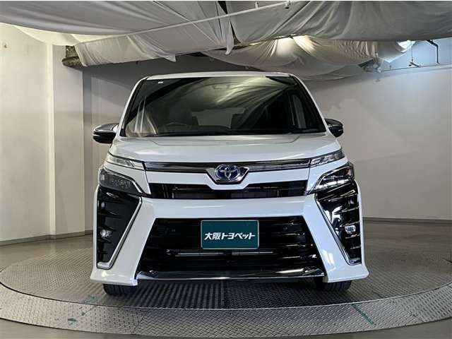 ヴォクシー1.8 ハイブリッド ZS 煌III