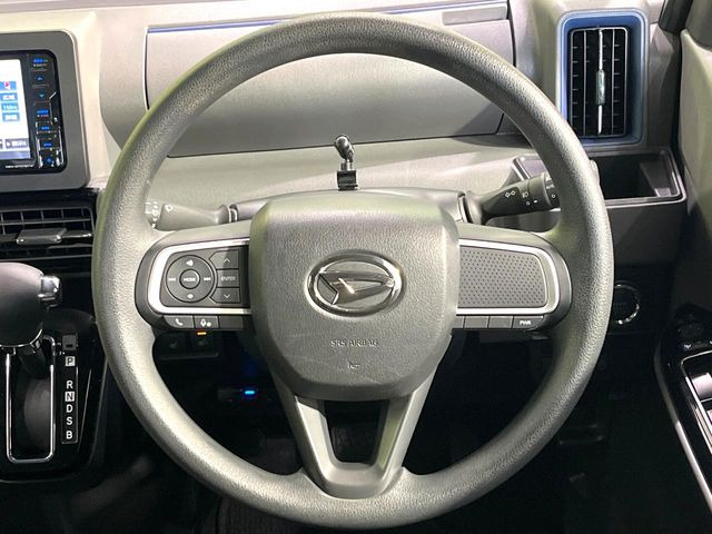 �y�X�e�A�����O�X�C�b�`�z�^�]���A�O������ڐ������炷���ƂȂ��A�I�[�f�B�I���̑��삪�\�ȕ֗��@�\!���S&���K�ȃh���C�u�����o���Ă���܂���