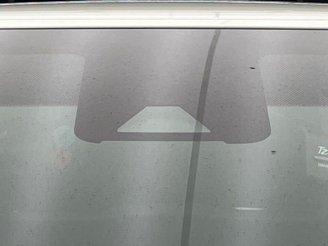 �y�g���^�Z�[�t�e�B�Z���X�z���s���ɑO���̎ԗ�����F�����A�Փ˂������Ȏ��͌x��ƃu���[�L�ŏՓˉ���Ɣ�Q�y�����A�V�X�g�B�����S�Ƀh���C�u�����y���݂��������܂��B