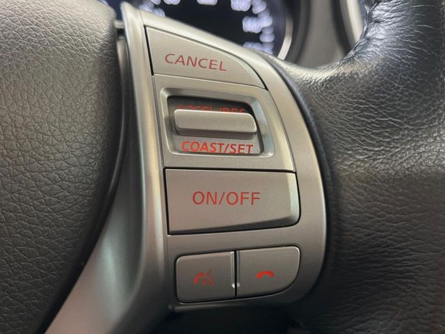 �y�N���[�Y�R���g���[���z�������H�����N���N���s�B�A�N�Z���𗣂��Ă���葬�x�ő��s���ł��A�������^�]���̕��S���y��!�����E�������ȒP�ȃX�C�b�`����Œ����ł��܂��B