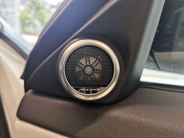 レンジローバーイヴォークダイナミック SE 2.0L D200 ディーゼル 4WD