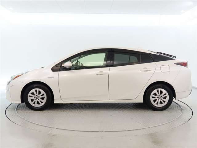 プリウス1.8 S セーフティ プラス