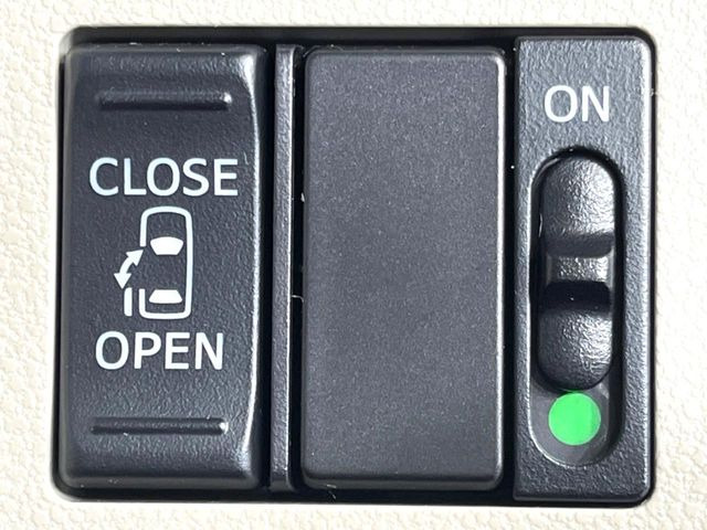 �y�p���[�X���C�h�h�A�z�X�}�[�g�L�[��^�]�Ȃ̃X�C�b�`�ŃX���C�h�h�A�̊J���\���d��������͂����ăh�A���J����K�v�������A���������q�l�ł��A�d���ו��������Ă��鎞�����N�ɊJ���߂ł��܂���