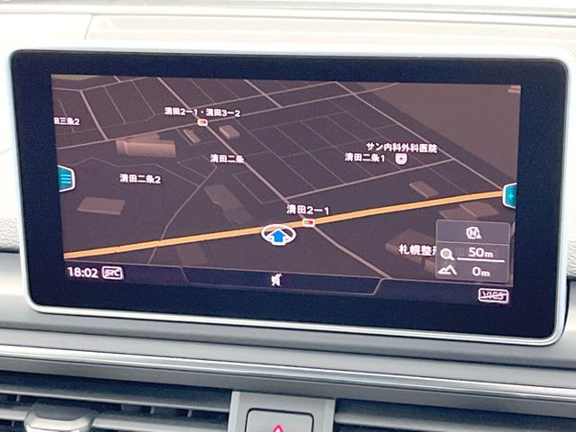 �������i�r:��̊��̂���i�r�́A����������ԓ������o���Ă���܂��B�I�[�f�B�I�@�\���[�����Ă���܂��̂ŁA�^�]�����y���߂܂���