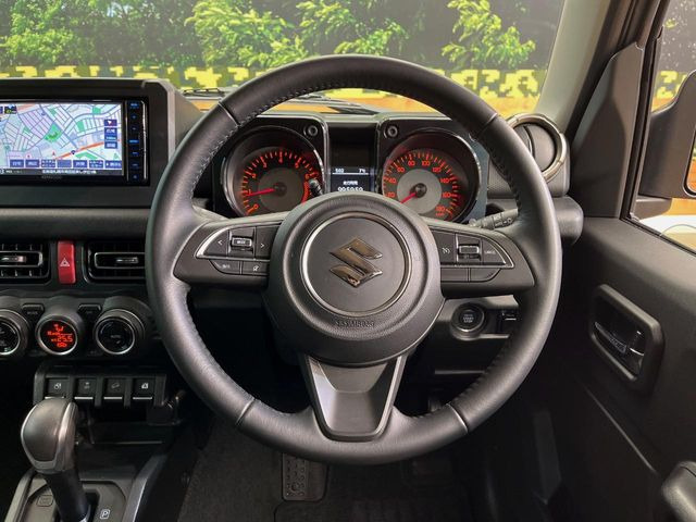 �y�����v�����X�e�A�����O�z�㎿�Ȋv���g�p���邱�ƂŁA��ɂ����������݂ƂĂ��^�]���₷���n���h���ł���