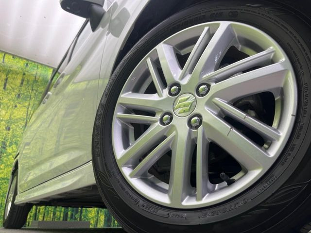 �y����15�C���`�A���~�z�C�[���z�O�ςɃ}�b�`���������A���~�z�C�[���𑕒����Ă���܂��B�e��ЊO�A���~�z�C�[����A�X�^�b�h���X�^�C�����戵�����Ă���܂��B���񂲑��k����������