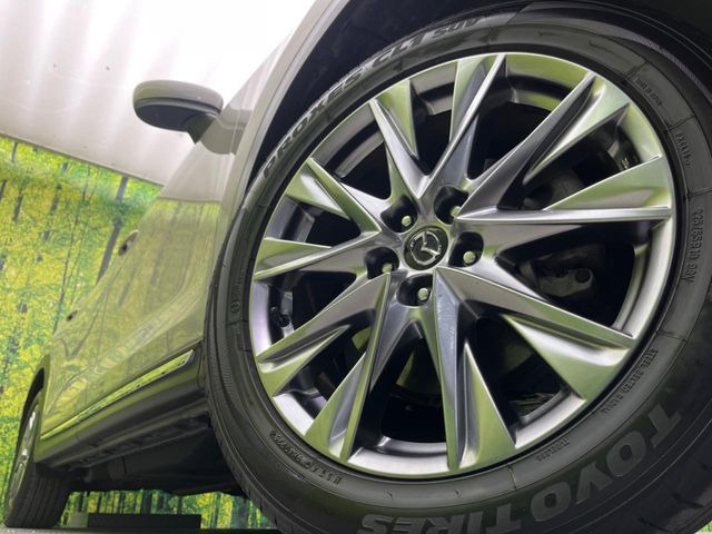 �y����19�C���`�A���~�z�C�[���z�O�ςɃ}�b�`���������A���~�z�C�[���𑕒����Ă���܂��B�e��ЊO�A���~�z�C�[����A�X�^�b�h���X�^�C�����戵�����Ă���܂��B���񂲑��k����������