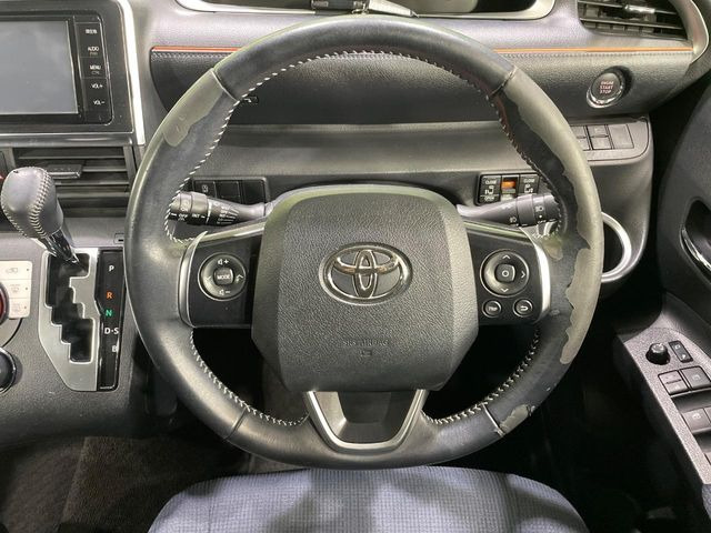 �y�X�e�A�����O�X�C�b�`�z�^�]���A�O������ڐ������炷���ƂȂ��A�I�[�f�B�I���̑��삪�\�ȕ֗��@�\!���S&���K�ȃh���C�u�����o���Ă���܂���