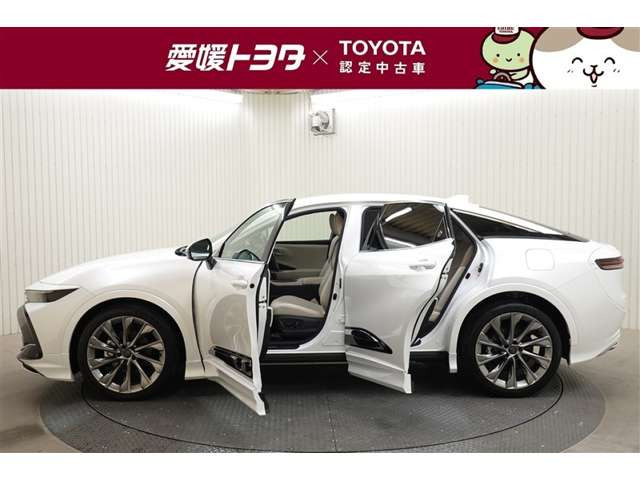 クラウンクロスオーバー2.5 G アドバンスト レザー パッケージ E-Four 4WD