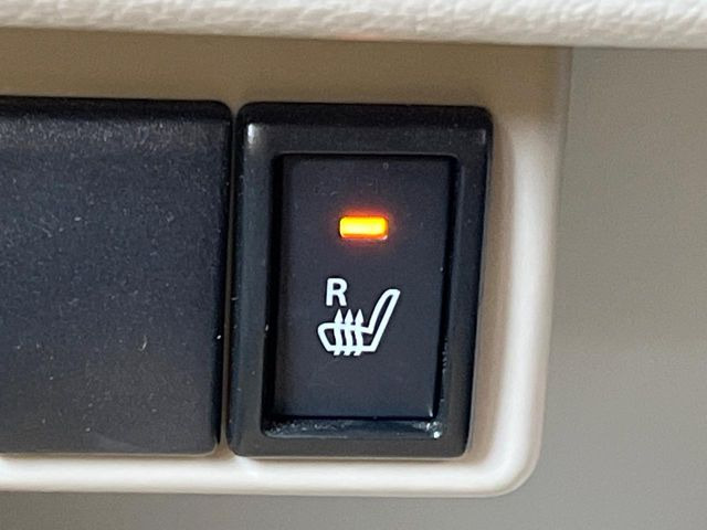 �y�V�[�g�q�[�^�[�z�������ɏd�󂷂�V�[�g�q�[�^�[!�G�A�R����葁�����܂��Ă����̂Ŋ�����̐l�����S�ł��ˁ�G�A�R���̉����͊������邩����A�Ƃ������ɂ����������߂ł��B