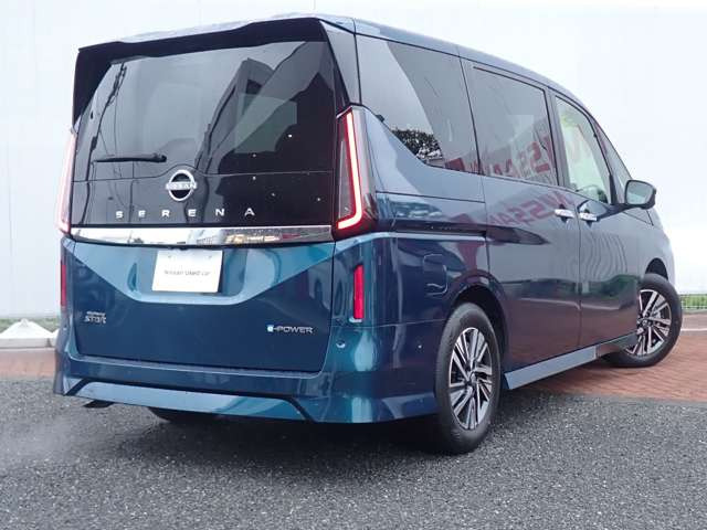 セレナ1.4 e-POWER ハイウェイスターV