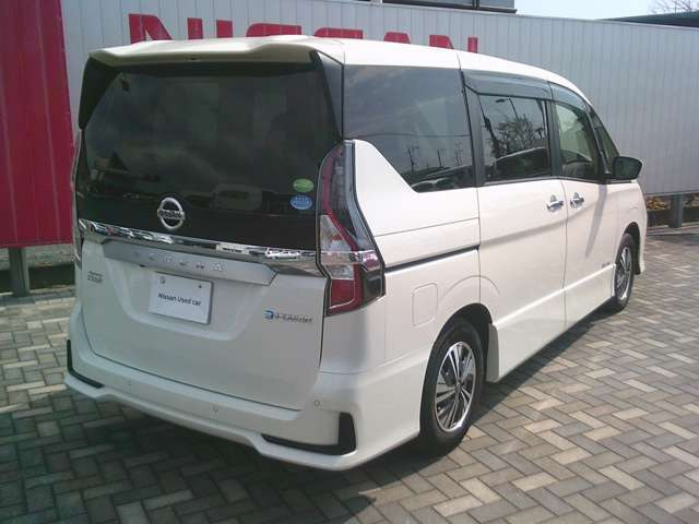 セレナ1.2 e-POWER ハイウェイスターV