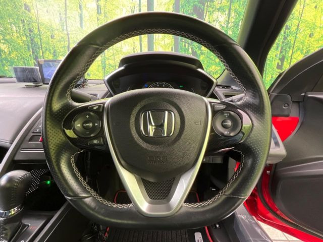 �y�����v�����X�e�A�����O�z�㎿�Ȋv���g�p���邱�ƂŁA��ɂ����������݂ƂĂ��^�]���₷���n���h���ł���