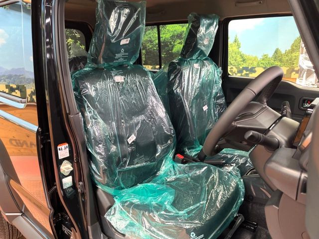 もちろん車内はキレイです♪よりクリーンな状態をキープしたいお客様には『ナノゾーンコート』がおすすめ!新型コロナウイルス対策や、除菌・消臭に効果を発揮し多くの方にご好評いただいております。