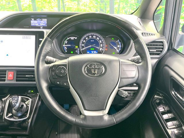 �y�����v�����X�e�A�����O�z�㎿�Ȋv���g�p���邱�ƂŁA��ɂ����������݂ƂĂ��^�]���₷���n���h���ł���