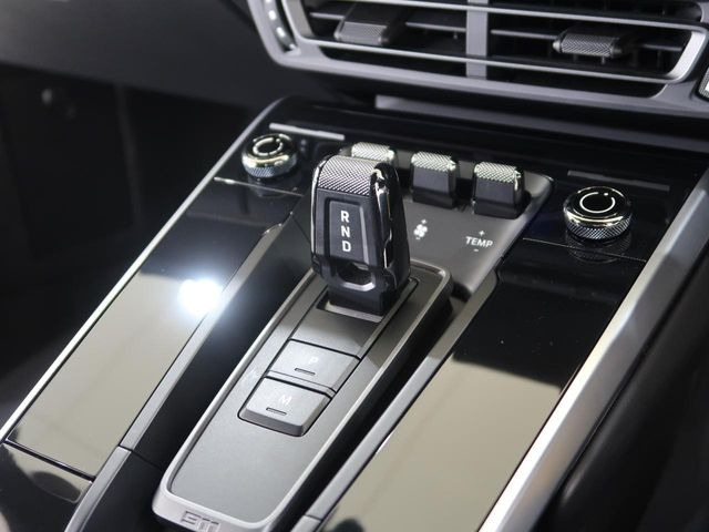 プレミアムカーにありがちな任意保険のトラブルも、ネクステージでは損害保険取扱を行っておりますので、ご安心してお任せいただけます。