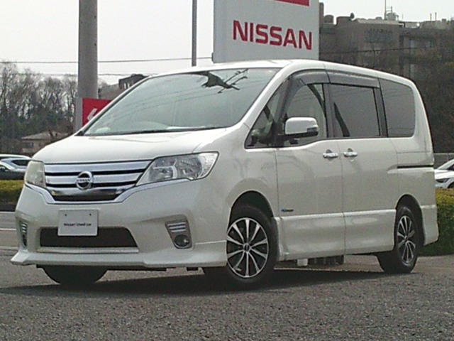 セレナ2.0 ハイウェイスター S-HYBRID Vセレクション