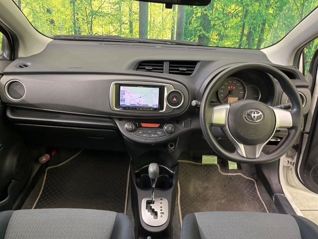 ヴィッツ1.3 F スマイルエディション