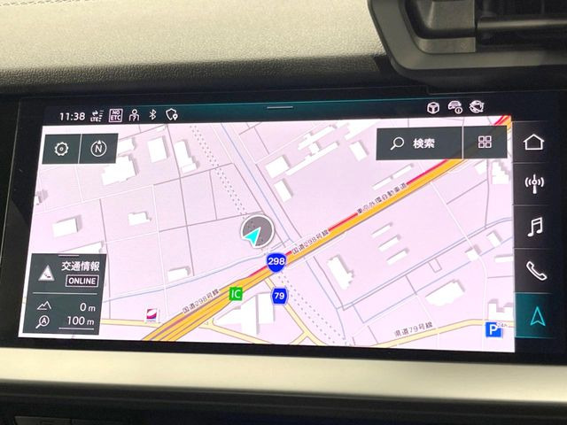 �������i�r:��̊��̂���i�r�́A����������ԓ������o���Ă���܂��B�I�[�f�B�I�@�\���[�����Ă���܂��̂ŁA�^�]�����y���߂܂���