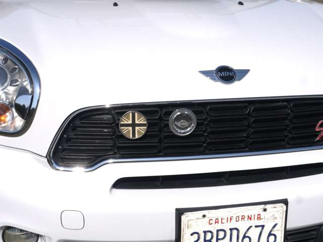 ���ƂȂ�΃I�[�i�[���񂪈����q�V�q�V�Ɠ`��鎩���̃o�b�W�ł�!���̑z����厖�ɁA�F������f�G�Ȏv���o������ł�������m(__)m