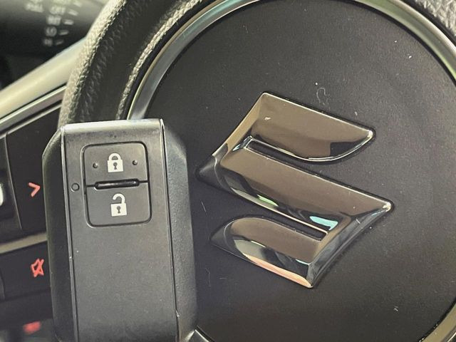 �y�L�[���X�X�^�[�g�V�X�e���z�J�o����|�P�b�g�ɓ��ꂽ�܂܂ł��h�A�̎{���E�������\�ȃX�}�[�g�L�[�𑕔��B�G���W���̃I���E�I�t�����J�M�����o���K�v����������Ƃ��Ă��֗��ł���