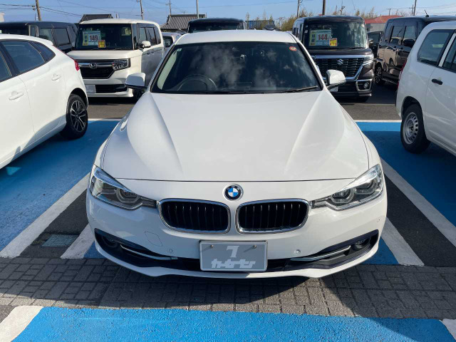 3シリーズセダン318i スポーツ