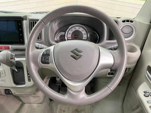 �y�����v�����X�e�A�����O�z�㎿�Ȋv���g�p���邱�ƂŁA��ɂ����������݂ƂĂ��^�]���₷���n���h���ł���