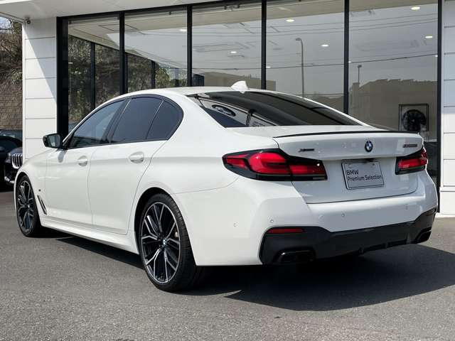 5シリーズセダンM550i xドライブ 4WD