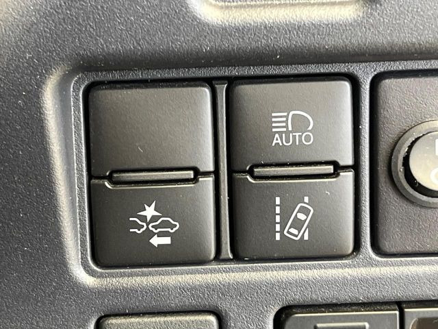 �y�g���^�Z�[�t�e�B�Z���X�z���s���ɑO���̎ԗ�����F�����A�Փ˂������Ȏ��͌x��ƃu���[�L�ŏՓˉ���Ɣ�Q�y�����A�V�X�g�B�����S�Ƀh���C�u�����y���݂��������܂��B