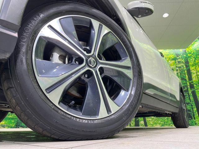 �y����17�C���`�A���~�z�C�[���z�O�ςɃ}�b�`���������A���~�z�C�[���𑕒����Ă���܂��B�e��ЊO�A���~�z�C�[����A�X�^�b�h���X�^�C�����戵�����Ă���܂��B���񂲑��k����������