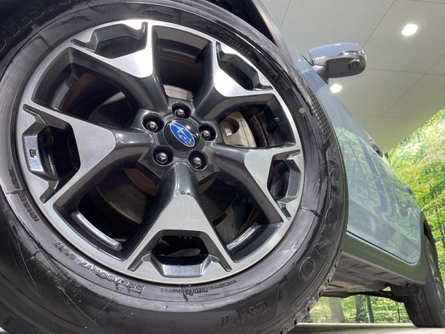 �y����17�C���`�A���~�z�C�[���z�O�ςɃ}�b�`���������A���~�z�C�[���𑕒����Ă���܂��B�e��ЊO�A���~�z�C�[����A�X�^�b�h���X�^�C�����戵�����Ă���܂��B���񂲑��k����������