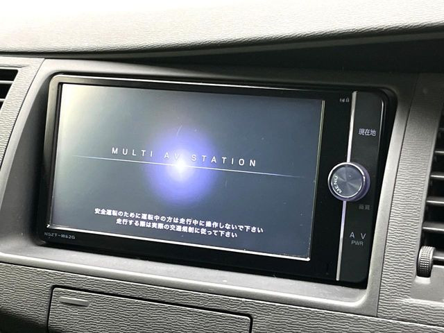 �y�����i�r�z�l�C�̏����i�r�𑕔����Ă���܂��B�i�r�̎g���₷���͂������A�I�[�f�B�I�@�\���[��!�L�����v�◷�s�͂������A�ʋ΂┃�����ȂǕ��i�̃h���C�u���y�����Ȃ�͂���