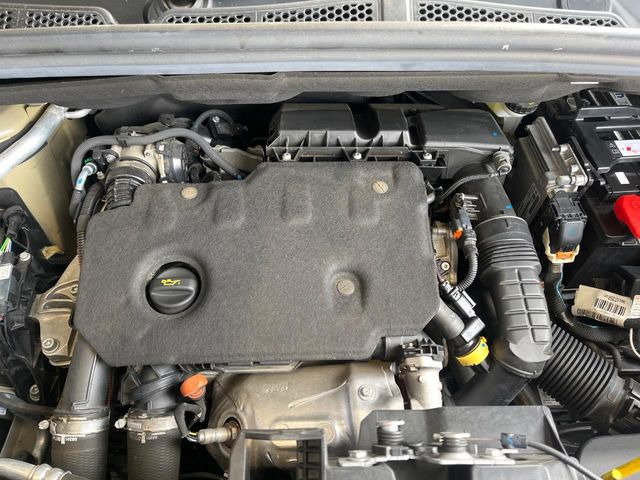 �����X�ł́A�e���[�J�[�̐�p�f�f�e�X�^�[�𓱓��B���Ǝ��i�����e�N�j�J���X�^�b�t���풓���Ă���܂��̂ŁA������̍ۂɂ����S���Ă����p���������܂��B