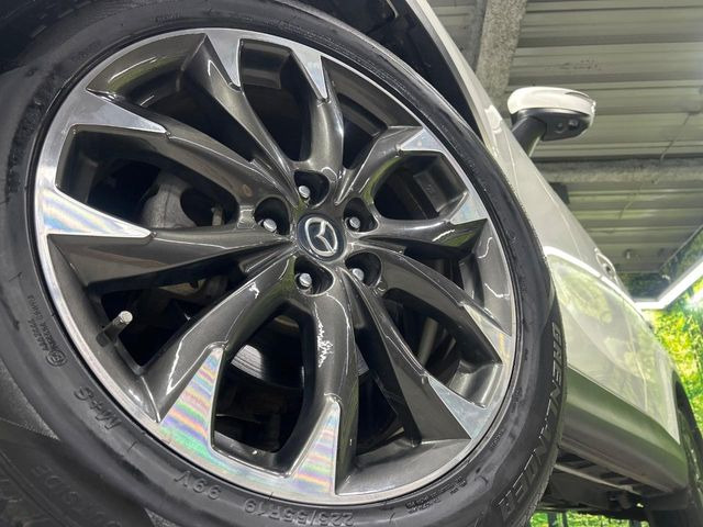 �y����19�C���`�A���~�z�C�[���z�O�ςɃ}�b�`���������A���~�z�C�[���𑕒����Ă���܂��B�e��ЊO�A���~�z�C�[����A�X�^�b�h���X�^�C�����戵�����Ă���܂��B���񂲑��k����������