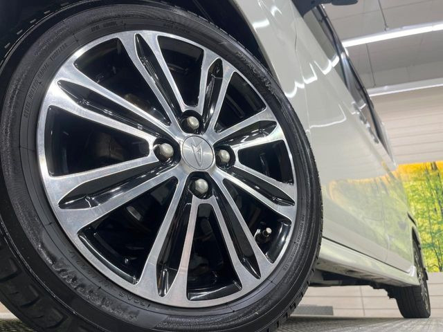 �y�����A���~�z�C�[���z�O�ςɃ}�b�`���������A���~�z�C�[���𑕒����Ă���܂��B�e��ЊO�A���~�z�C�[����A�X�^�b�h���X�^�C�����戵�����Ă���܂��B���񂲑��k����������