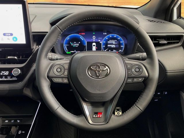 �y�����v�����X�e�A�����O�z�㎿�Ȋv���g�p���邱�ƂŁA��ɂ����������݂ƂĂ��^�]���₷���n���h���ł���