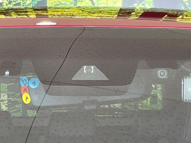 �y�v���N���b�V���Z�[�t�e�B�z�O���̎ԗ��������m���A�Փ˂������Ȏ��͌x��Œ��ӂ𑣂��A�u���[�L�𓥂ޗ͂��T�|�[�g�B�u���[�L�𓥂߂Ȃ������ꍇ�͏Փ˔�Q�y���u���[�L���쓮�A�Փˉ�����T�|�[�g���܂��B