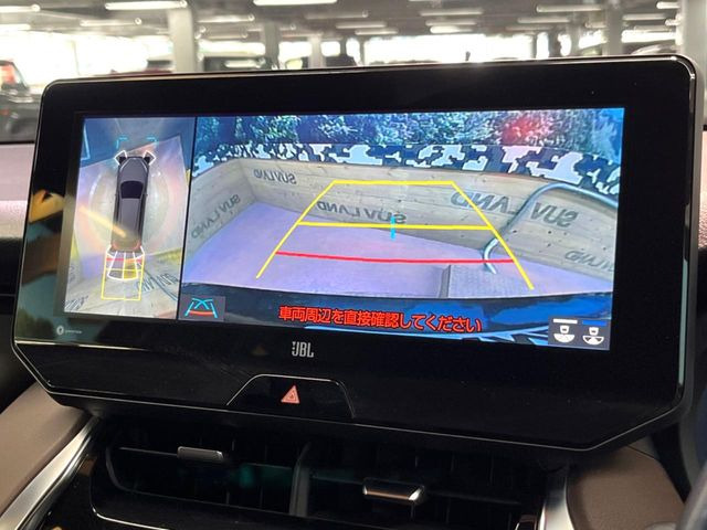 【パノラミックビューモニター】専用のカメラにより、上から見下ろしたような視点で360度クルマの周囲を確認することができます☆死角部分も確認しやすく、狭い場所での切り返しや駐車もスムーズに行えます。