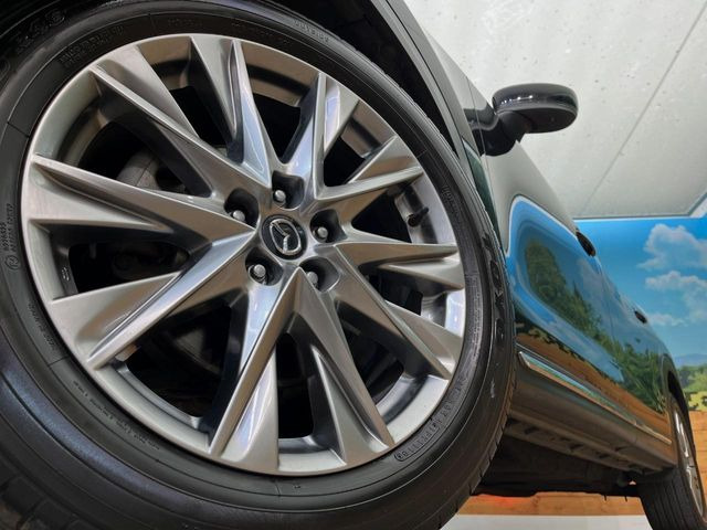 �y����19�C���`�A���~�z�C�[���z�O�ςɃ}�b�`���������A���~�z�C�[���𑕒����Ă���܂��B�e��ЊO�A���~�z�C�[����A�X�^�b�h���X�^�C�����戵�����Ă���܂��B���񂲑��k����������