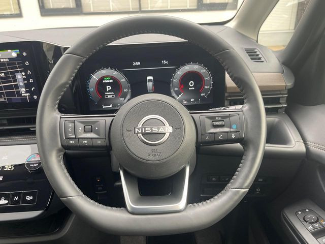 �y�����v�����X�e�A�����O�z�㎿�Ȋv���g�p���邱�ƂŁA��ɂ����������݂ƂĂ��^�]���₷���n���h���ł���