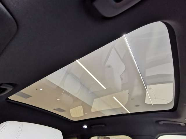 レンジローバーヴェラールRダイナミック S 2.0L P250 4WD