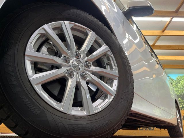 �y17�C���`�A���~�z�C�[���z�O�ςɃ}�b�`�����A���~�z�C�[���𑕒����Ă���܂��B�e��A���~�z�C�[����A�X�^�b�h���X�^�C�����戵�����Ă���܂��B���񂲑��k����������