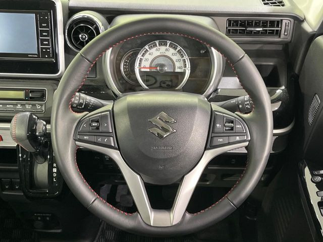 �y�����v�����X�e�A�����O�z�㎿�Ȋv���g�p���邱�ƂŁA��ɂ����������݂ƂĂ��^�]���₷���n���h���ł���