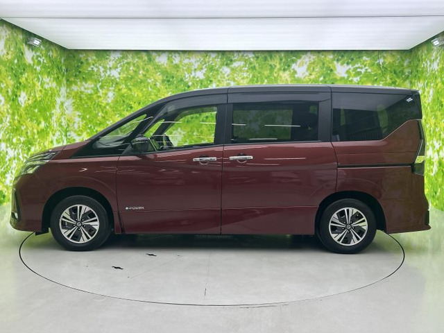 セレナ1.2 e-POWER ハイウェイスターV