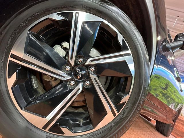 �y����18�C���`�A���~�z�C�[���z�O�ςɃ}�b�`���������A���~�z�C�[���𑕒����Ă���܂��B�e��ЊO�A���~�z�C�[����A�X�^�b�h���X�^�C�����戵�����Ă���܂��B���񂲑��k����������