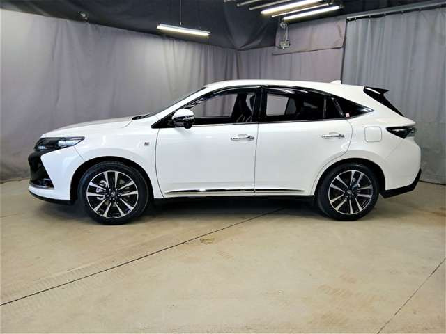 ハリアー2.0 エレガンス GR スポーツ 4WD