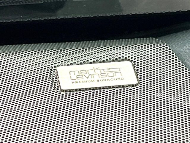 �y�}�[�N���r���\���T�E���h�V�X�e���t�������i�r�z�[���̃i�r�@�\�͂������A���x�ȃ`���[�j���O�\�͂����ڂ���Ă���A�������ȉ��y�����y���݂��������܂���