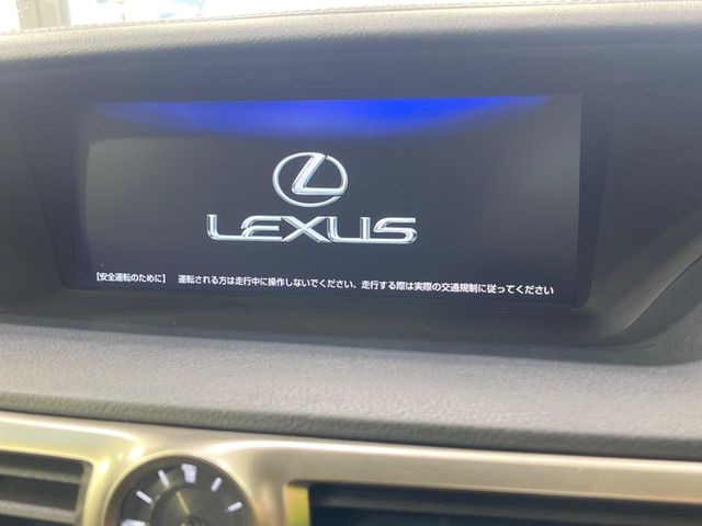 �y���[�J�[�����i�r�z�C���e���A�ɗn�����ރX�^�C���b�V���ȁu��p�݌v�v���[�J�[�i�r�𑕔��􎋔F���⑀�쐫�ȂǊ�{���\�ɂ��D��A���㎿�ȃJ�[���C�t�����y���݂��������܂��B