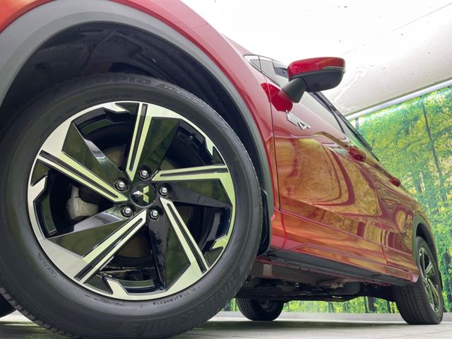 �y����18�C���`�A���~�z�C�[���z�O�ςɃ}�b�`���������A���~�z�C�[���𑕒����Ă���܂��B�e��ЊO�A���~�z�C�[����A�X�^�b�h���X�^�C�����戵�����Ă���܂��B���񂲑��k����������